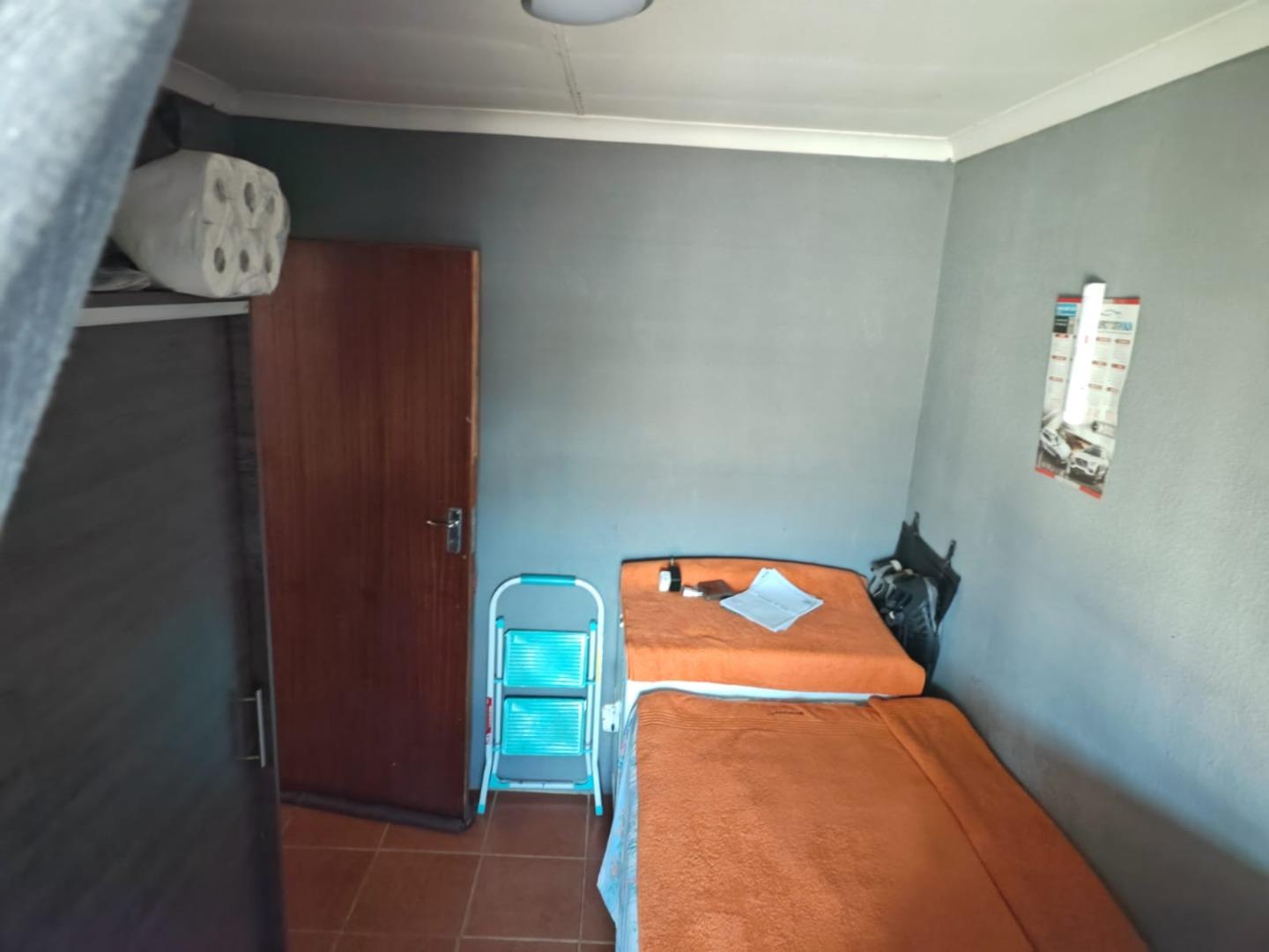 731568_018.jpg